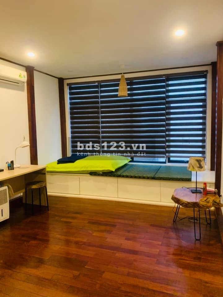 Hiếm! Bán nhà mặt ngõ Thái Hà, 37m2 *5T, kinh doanh tốt, cách phố 20m.