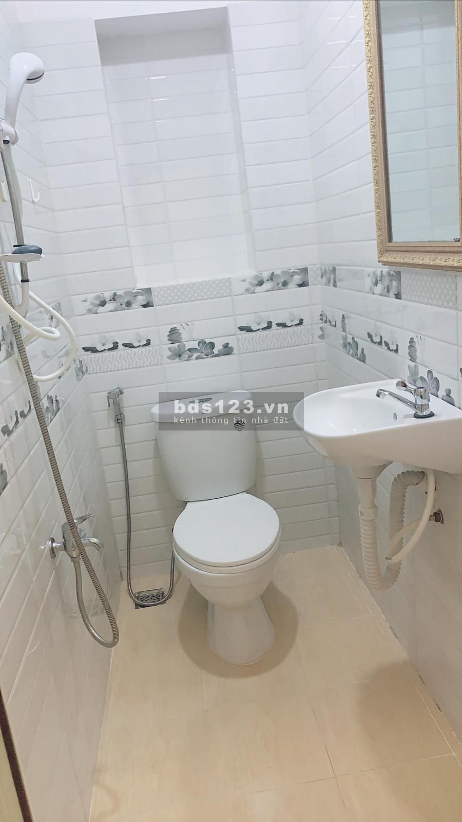 Cần bán nhà Thích Quảng Đức, Phú Nhuận, giá chỉ 4.95 tỷ