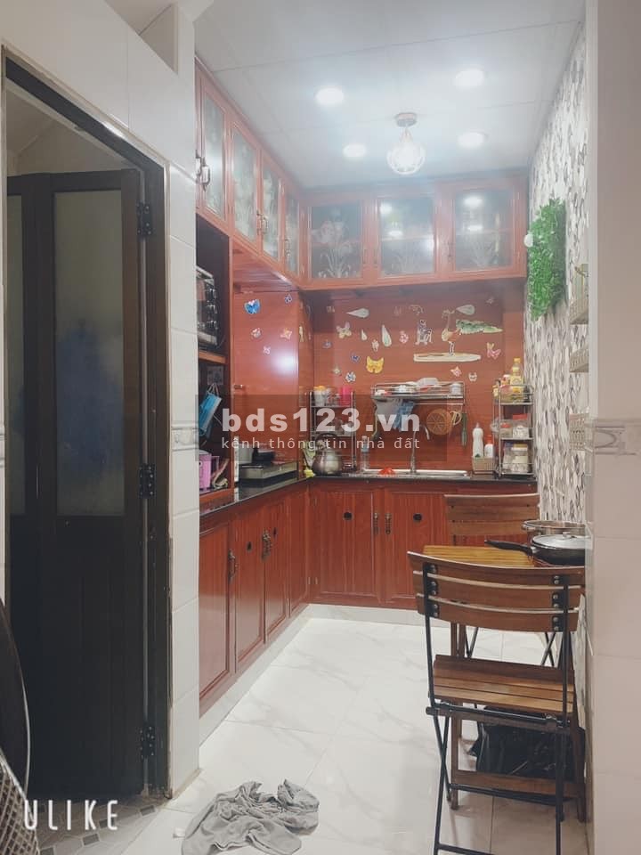 Bán nhà gấp, Lê Đình Thám, Tân Phú 1 trệt, 2 lầu,Dt: 44m2, chỉ 3tỷ1