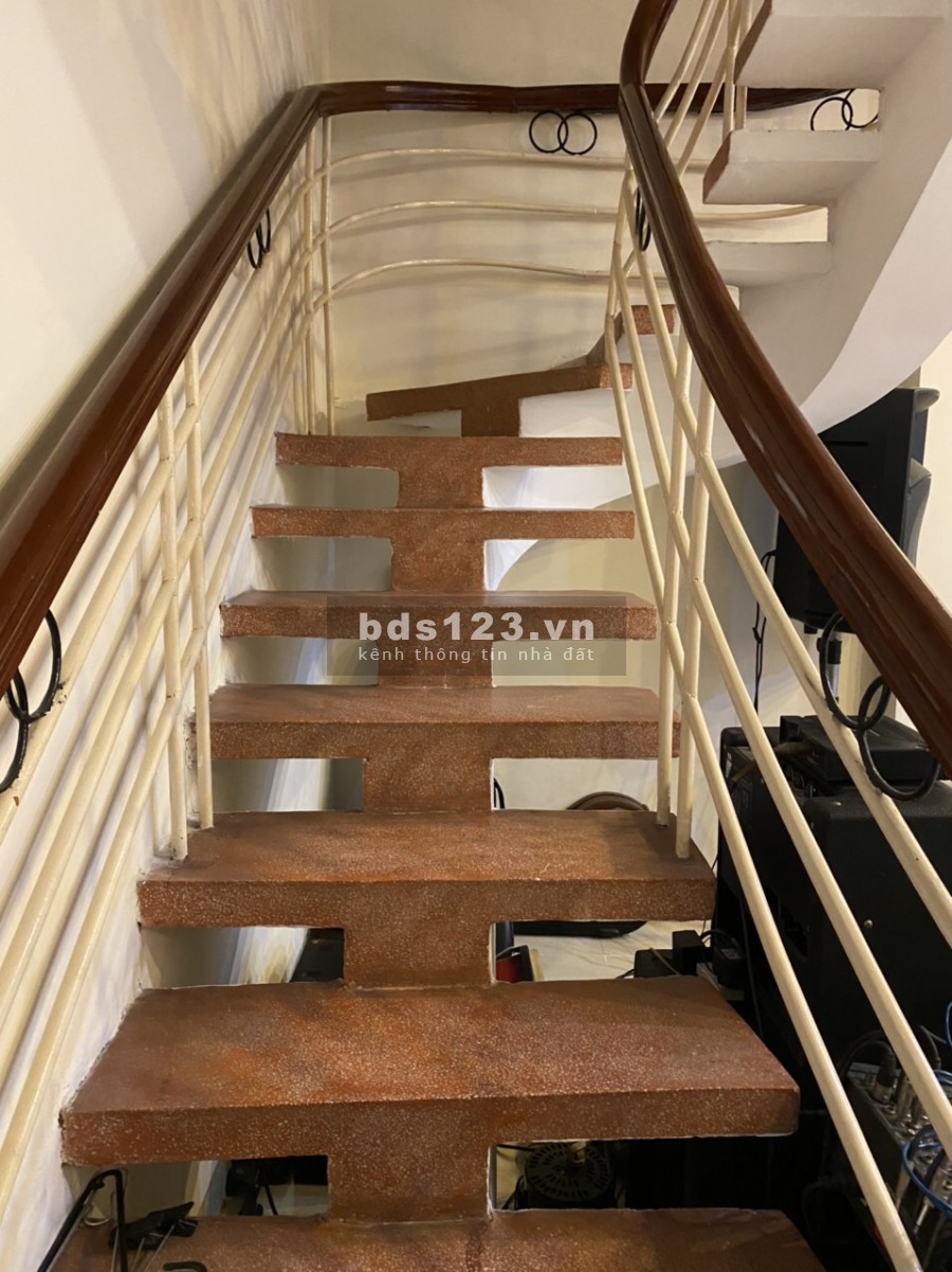 Bán nhà đẹp mặt tiền đường Trần Kế Xương - Nhiêu Tứ, Phú Nhuận, 4x22m