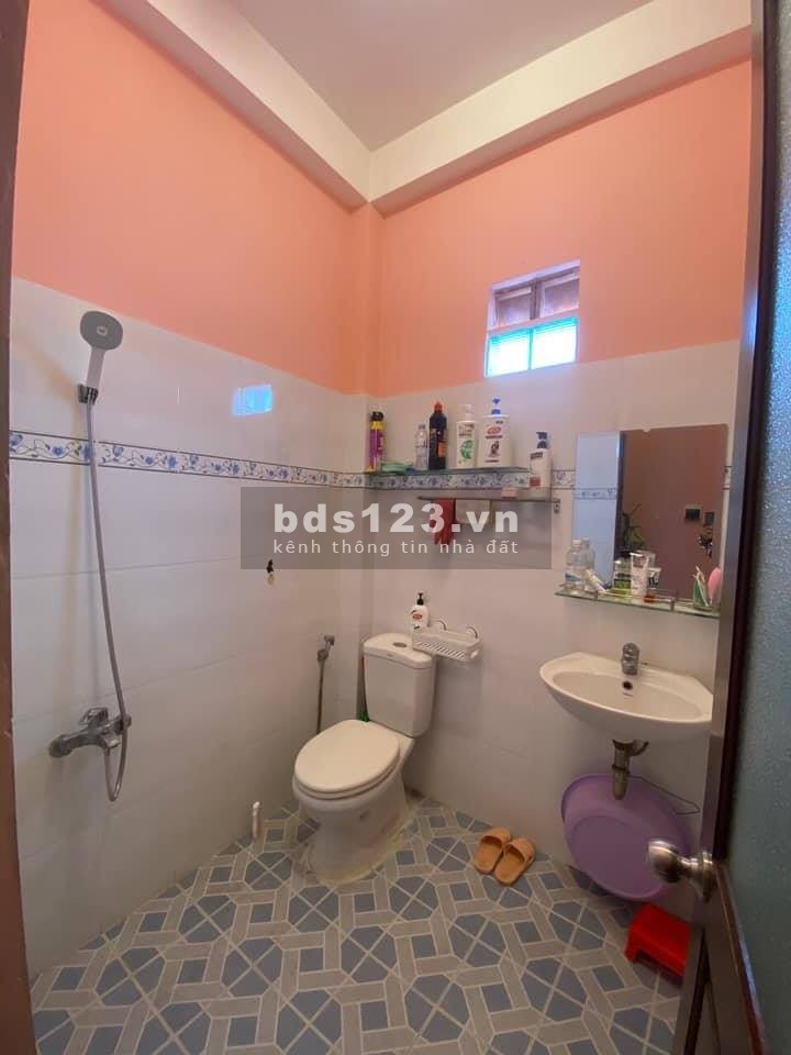 Bán nhà mèm như bún, Lê Liễu,Tân Phú 1 trệt, 3 lầu, Dt: 46m2, chỉ 3tỷ8.
