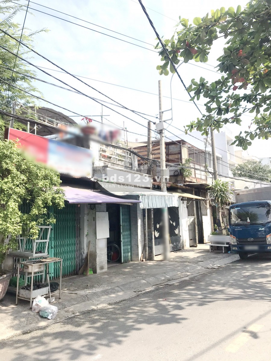 Nhà 2 lầu căn góc hẻm xe tải Lạc Long Quân P3 Q11