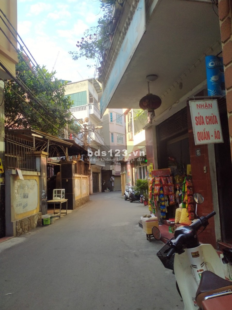 Bán Nhà Mễ Trì Thượng. lô gocs30m2*3 tầng. nhỉnh 2 tỷ.