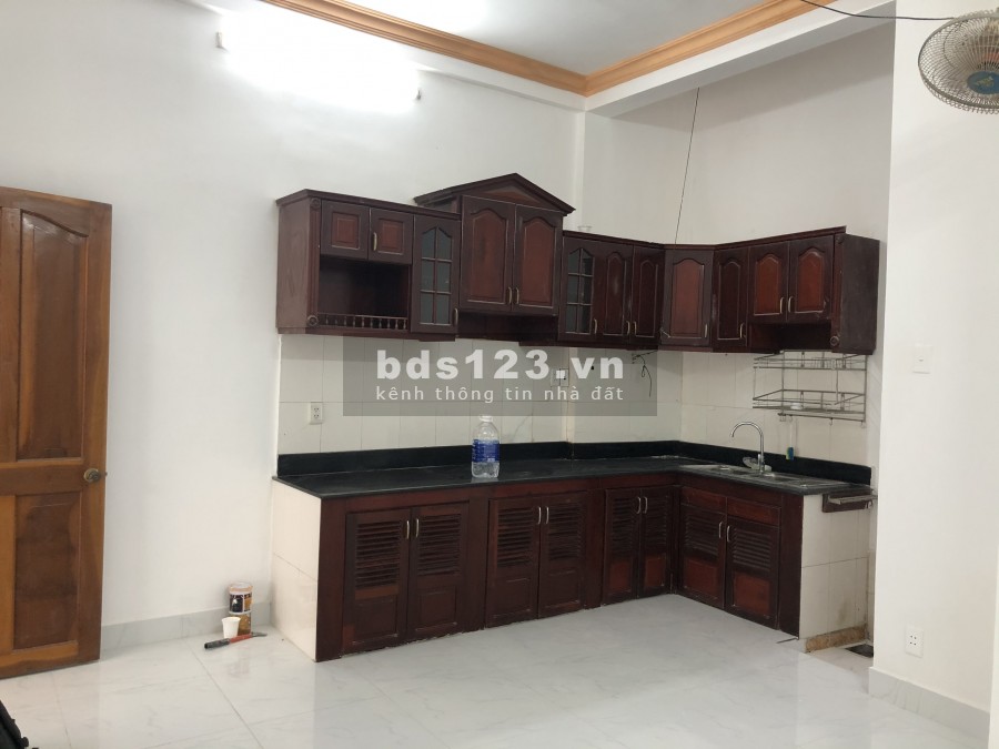 Nhà Mặt Tiền đường Tân Cảng 5x18m Trệt 2 Lầu: Giá 26tr cho KD đa ngành