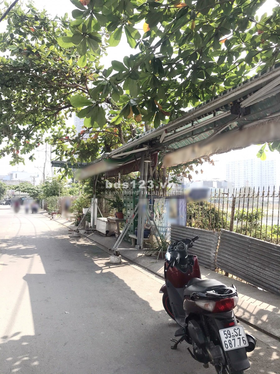 Nhà 2 lầu căn góc hẻm xe tải Lạc Long Quân P3 Q11