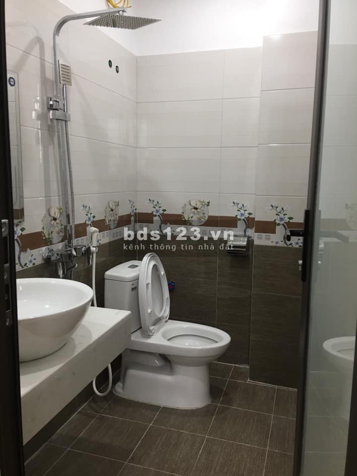 Bán nhà phố Dương Văn Bé 40m2 x 5 tầng x Mt6.4m, 30m ra oto tránh