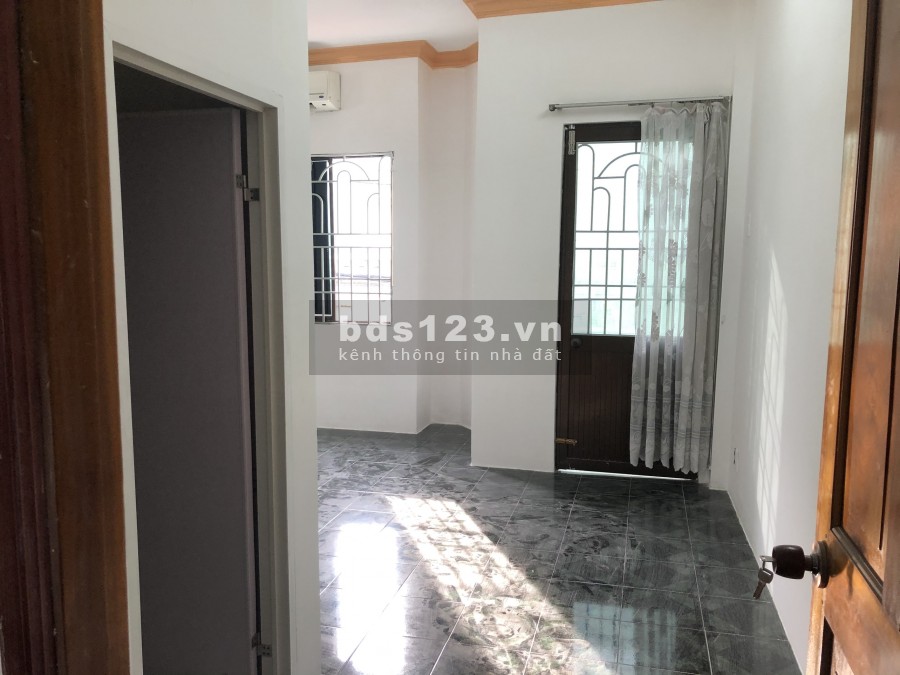Nhà Mặt Tiền đường Tân Cảng 5x18m Trệt 2 Lầu: Giá 26tr cho KD đa ngành