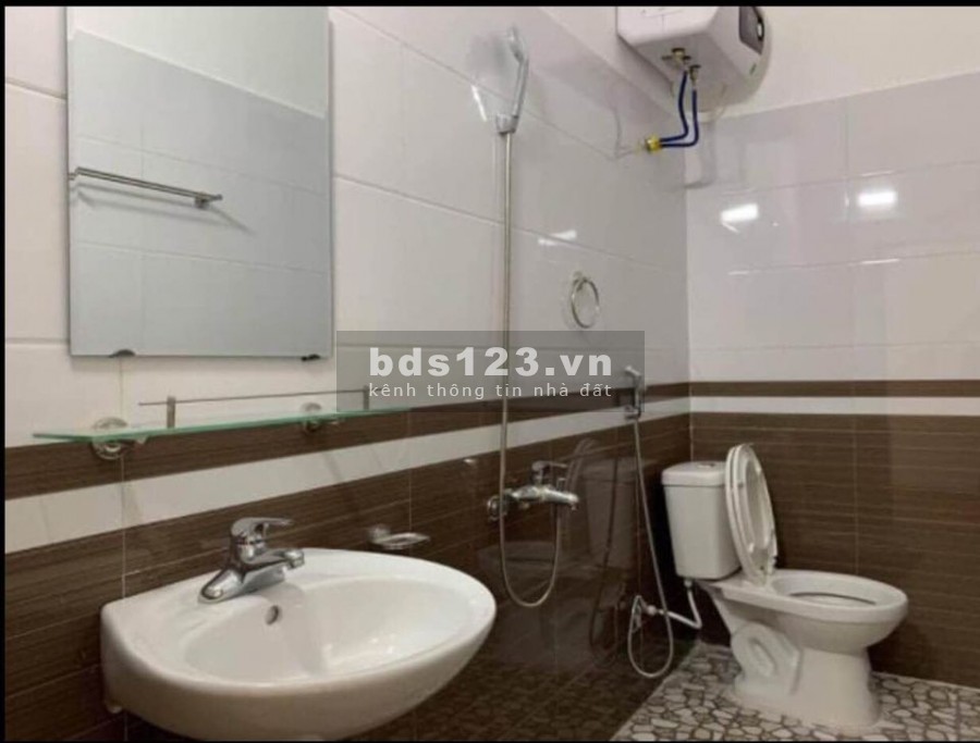 Vay BANK bán GẤP nhà 3 Tỷ, 35m2, 2 Tầng, Lê Đại Hành, Quận 11.