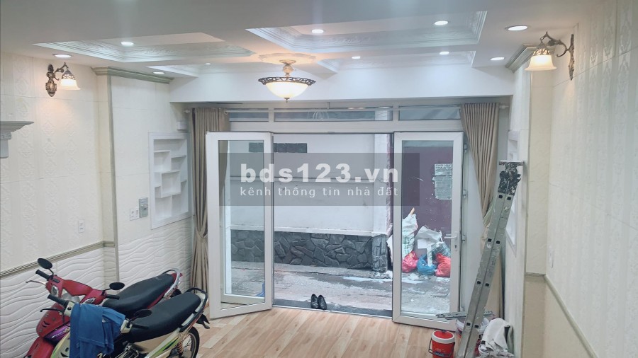 Cần bán nhà Thích Quảng Đức, Phú Nhuận, giá chỉ 4.95 tỷ