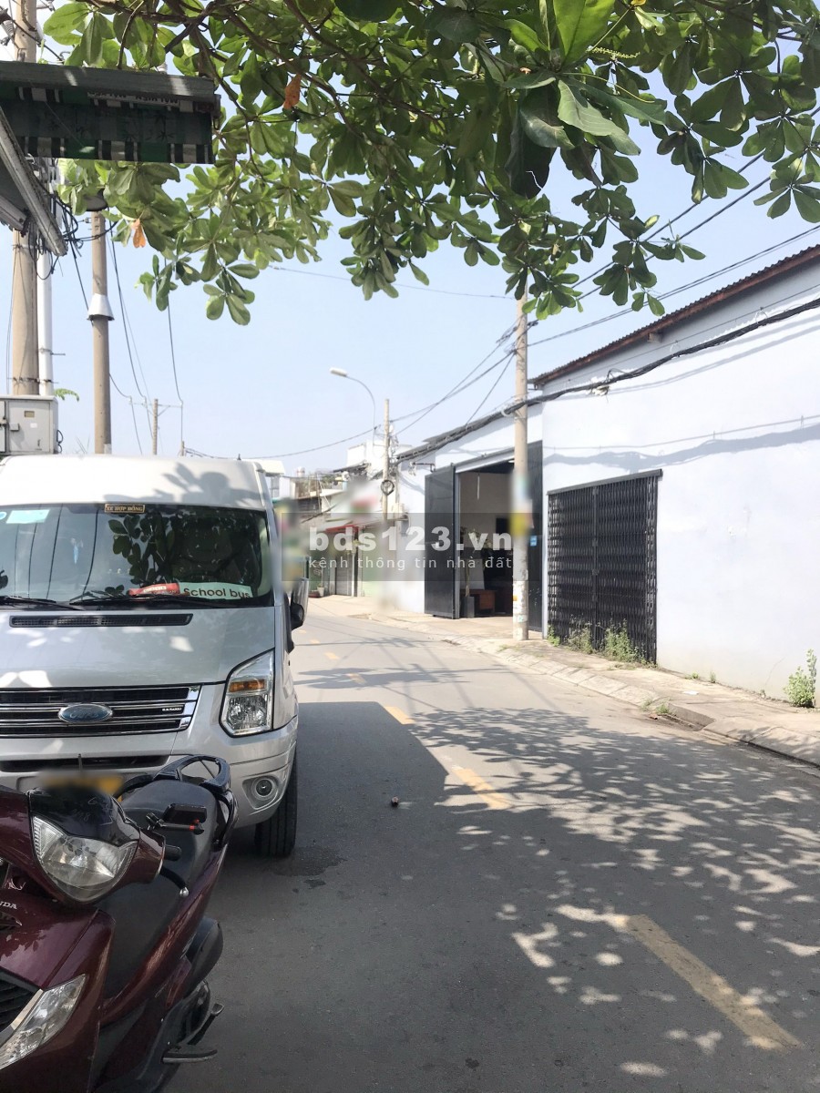 Nhà 2 lầu căn góc hẻm xe tải Lạc Long Quân P3 Q11