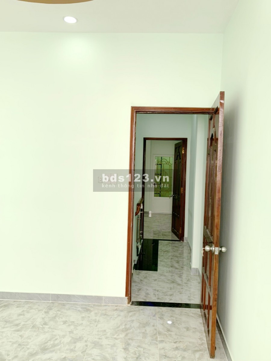 Nhà 2 lầu hẻm 4m 56 Bùi Minh Trực Phường 5 Quận 8