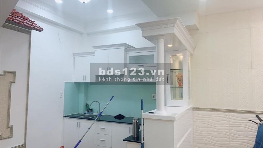 Cần bán nhà Thích Quảng Đức, Phú Nhuận, giá chỉ 4.95 tỷ