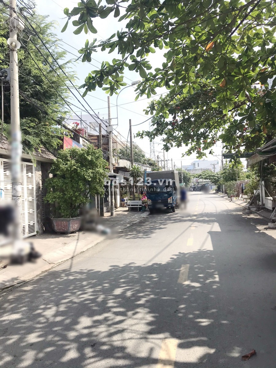Nhà 2 lầu căn góc hẻm xe tải Lạc Long Quân P3 Q11