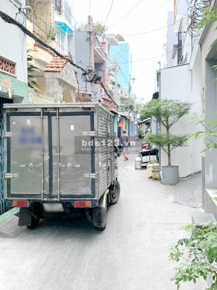 Nhà 2 lầu hẻm 4m 56 Bùi Minh Trực Phường 5 Quận 8