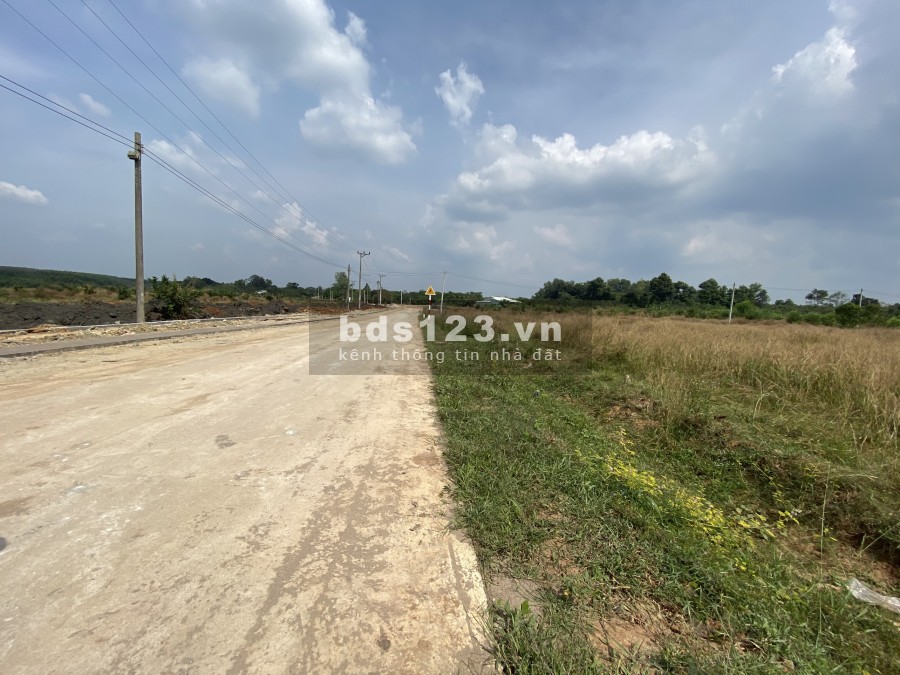 Đất Nền 2 Mặt Tiền Đường 8m Có Sổ Riêng Hắc Dịch