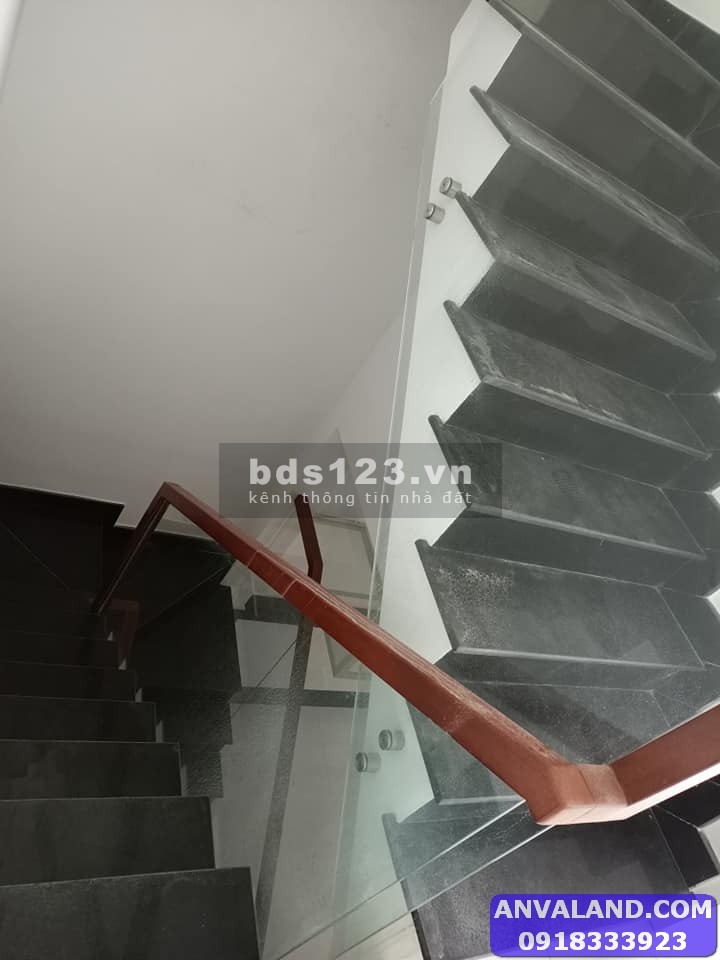 Định cư Bán Nhà Điện Biên Phủ, Quận 10, 3 Tầng, 2 Phòng Ngủ, Phù hợp NVVPi, giá 2 tỷ 8