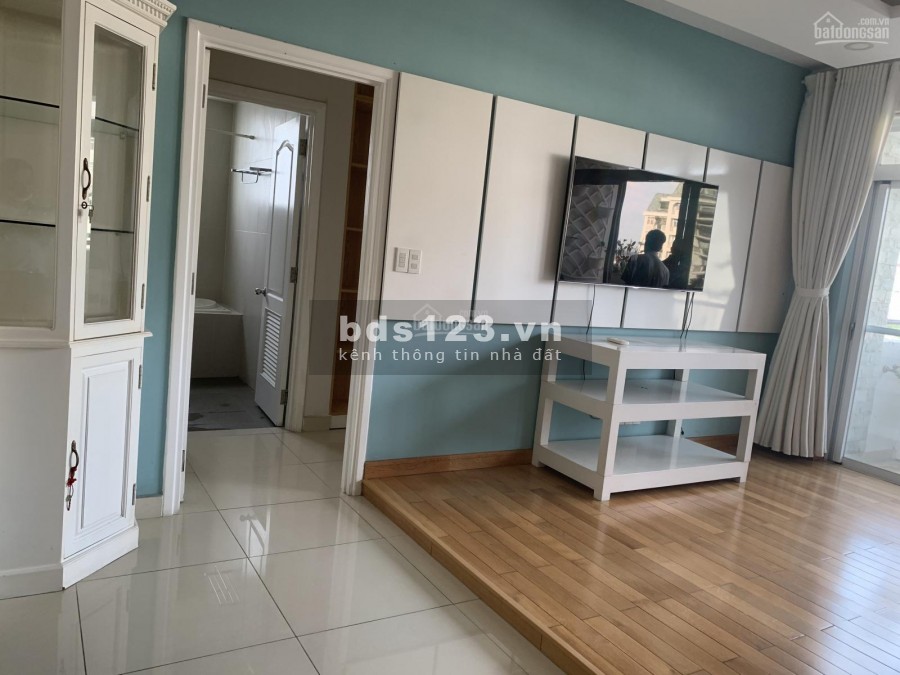 Mình có căn hộ 120m2, 3 PN, cần cho thuê giá 18 triệu/tháng, tầng cao, cc Midtown, có sẵn đồ dùng