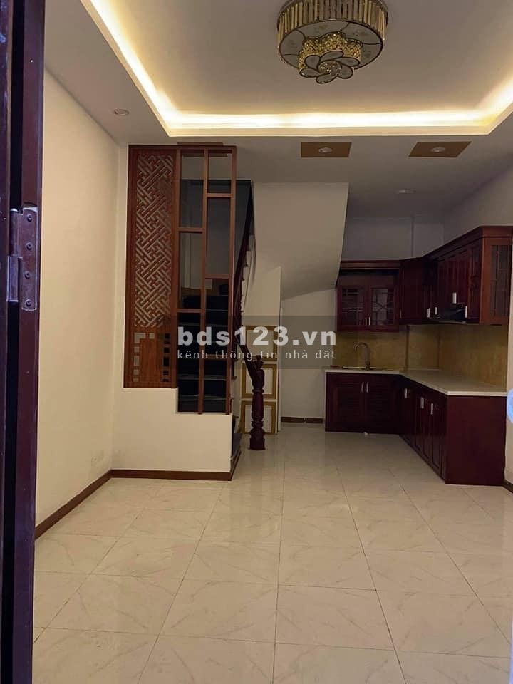 Bán nhà đường Lê Hồng Phong, DT: 3m8 x 10m, 1 trệt 2 lầu, Giá 4 tỷ 950.
