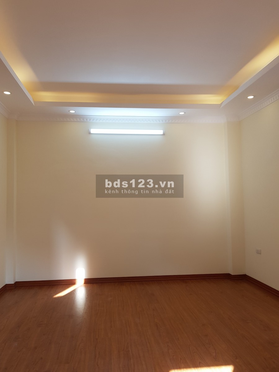 BÁN NHÀ PHỐ TRẠM, LONG BIÊN - 32M2 x 5 TẦNG - CĂN GÓC, Ô TÔ CÁCH 15M [2.18 TỶ]