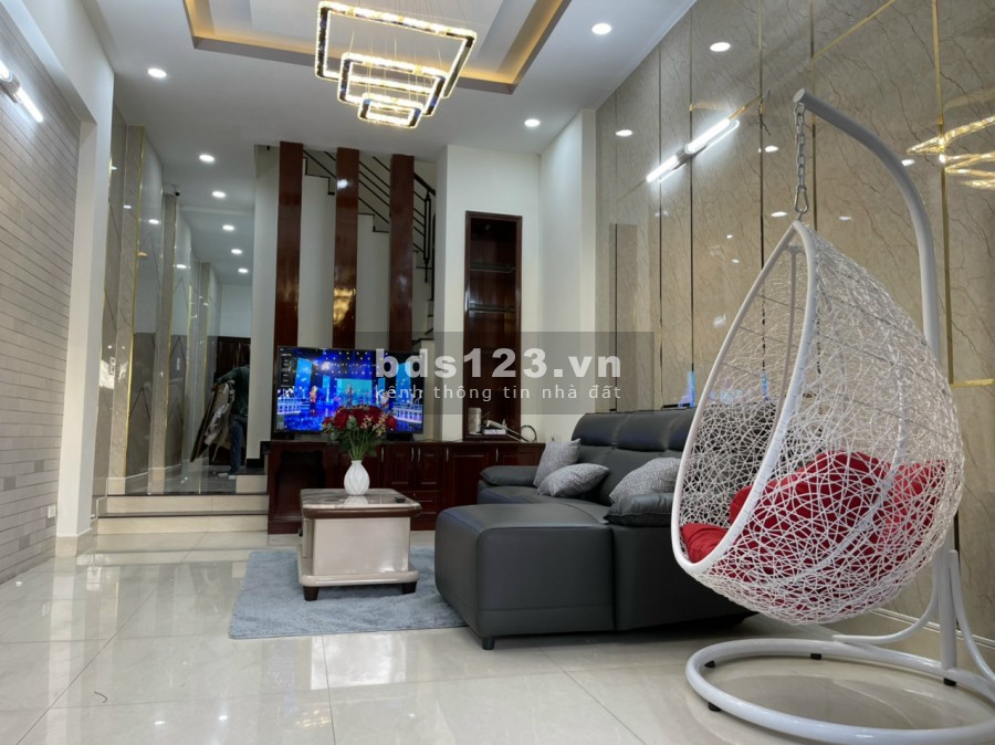 Bán nhà hẻm xe hơi Huỳnh Tấn Phát, phường Phú Mỹ Quận 7. Dt: 4x15m trệt 2 lầu sân thượng, 4pn chỉ 4.950 tỷ