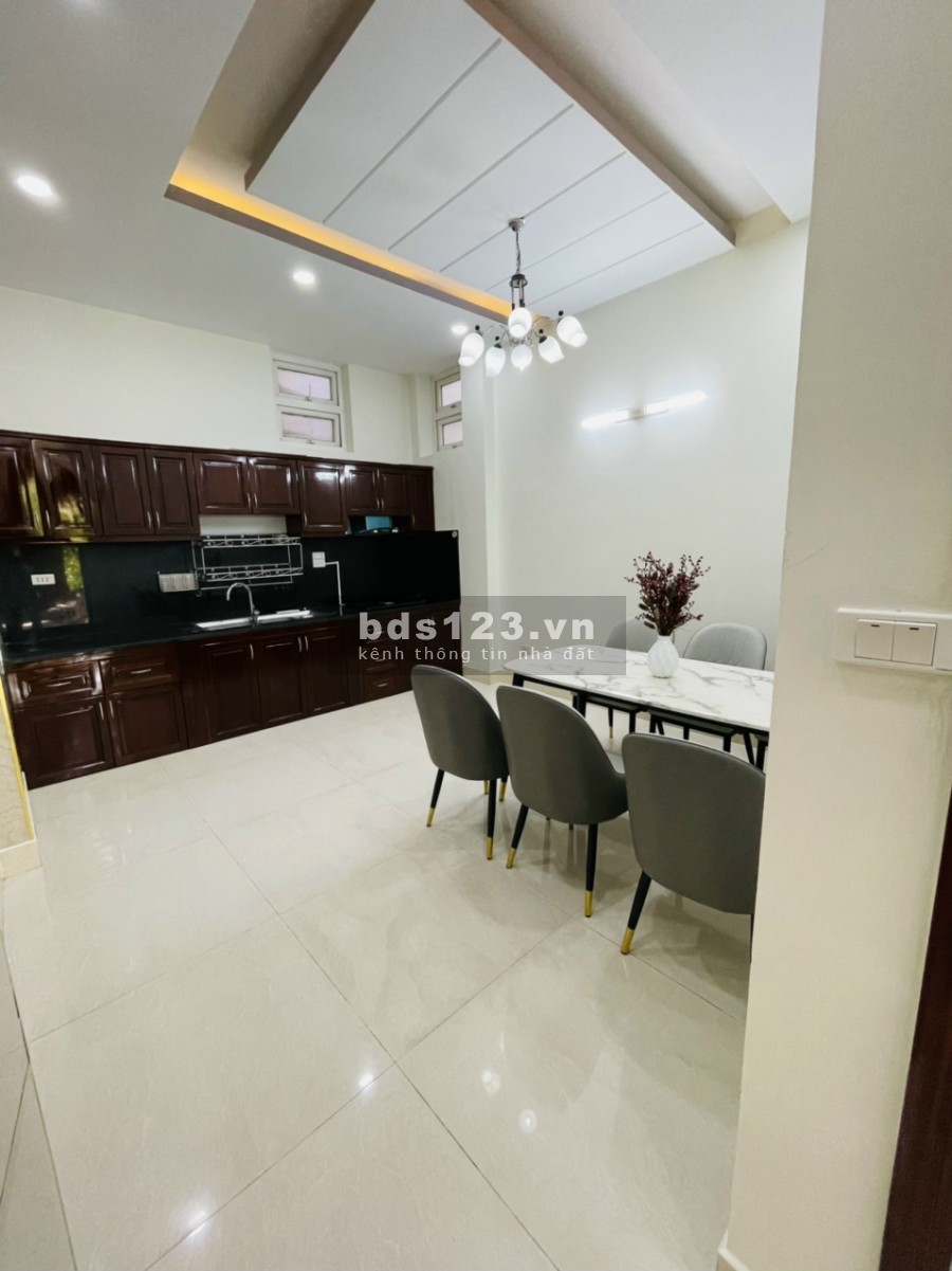Bán nhà hẻm xe hơi Huỳnh Tấn Phát, phường Phú Mỹ Quận 7. Dt: 4x15m trệt 2 lầu sân thượng, 4pn chỉ 4.950 tỷ