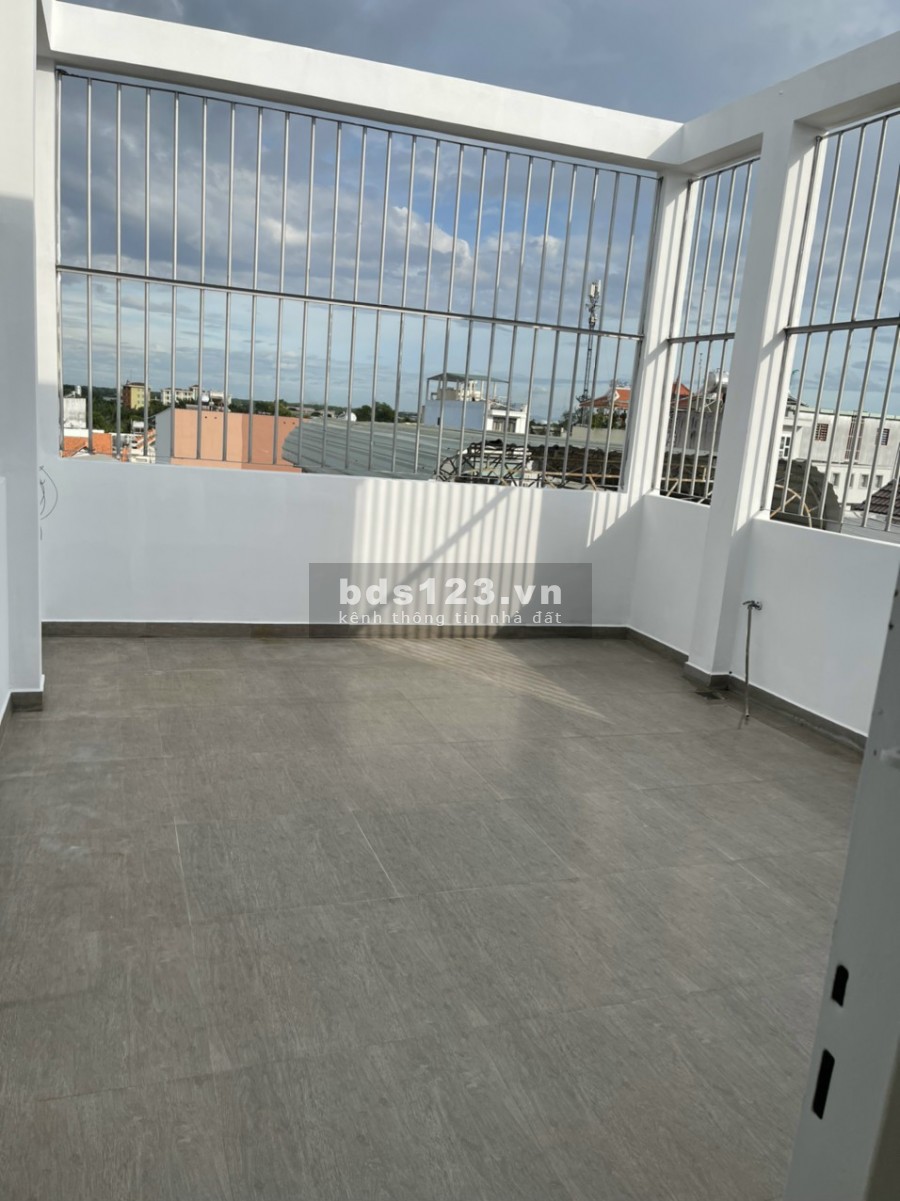 Bán nhà hẻm xe hơi Huỳnh Tấn Phát, phường Phú Mỹ Quận 7. Dt: 4x15m trệt 2 lầu sân thượng, 4pn chỉ 4.950 tỷ