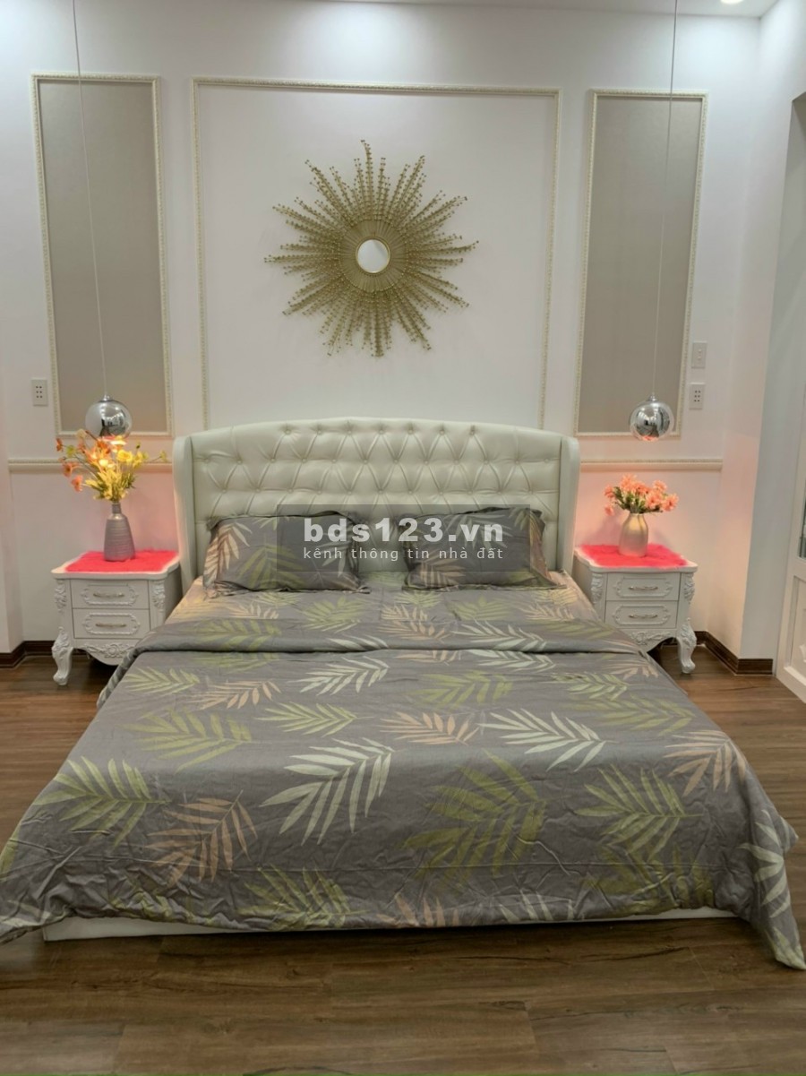 Bán gấp nhà Full nội thất cao cấp hẻm 1422 Huỳnh Tấn Phát, Phú Mỹ Quận 7.Dt:5x10m,trệt 2 lầu 4pn giá chỉ 4.5 tỷ thương lượng