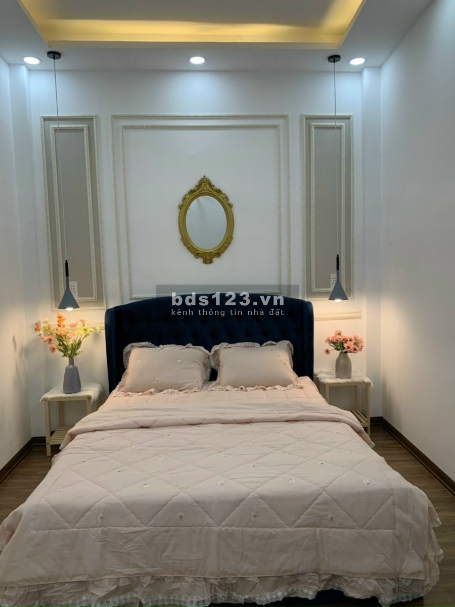 Bán gấp nhà Full nội thất cao cấp hẻm 1422 Huỳnh Tấn Phát, Phú Mỹ Quận 7.Dt:5x10m,trệt 2 lầu 4pn giá chỉ 4.5 tỷ thương lượng