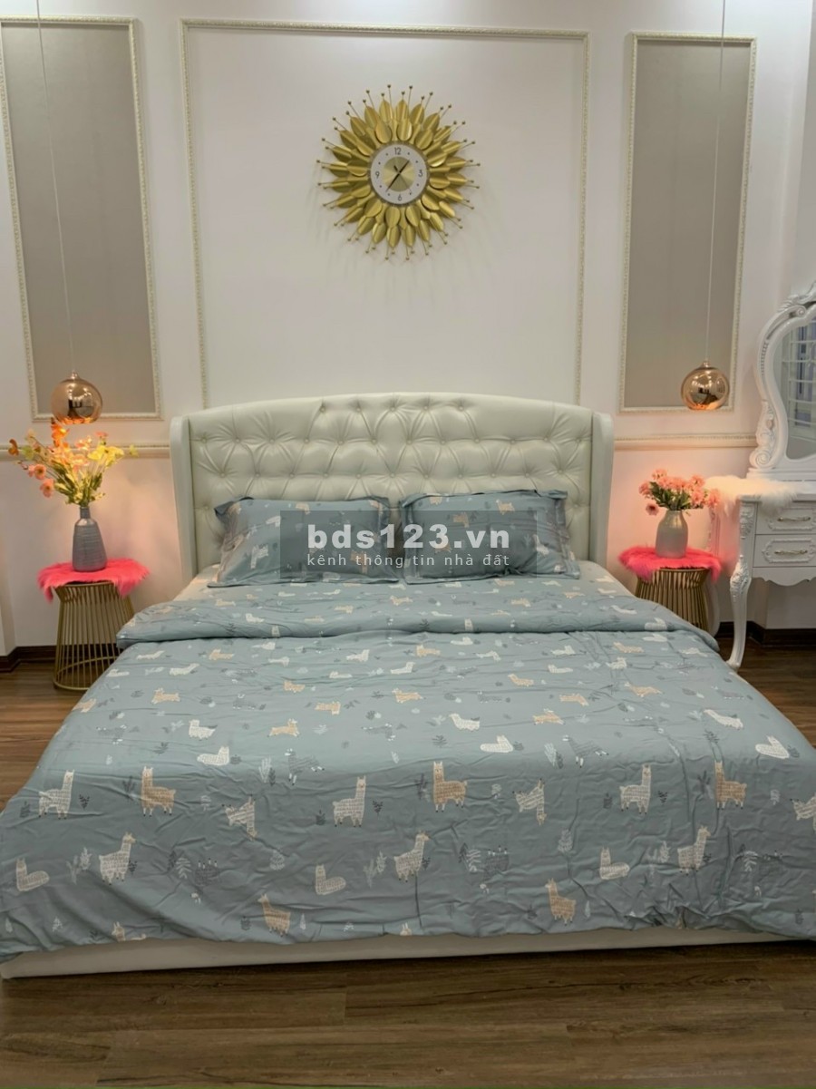 Bán gấp nhà Full nội thất cao cấp hẻm 1422 Huỳnh Tấn Phát, Phú Mỹ Quận 7.Dt:5x10m,trệt 2 lầu 4pn giá chỉ 4.5 tỷ thương lượng