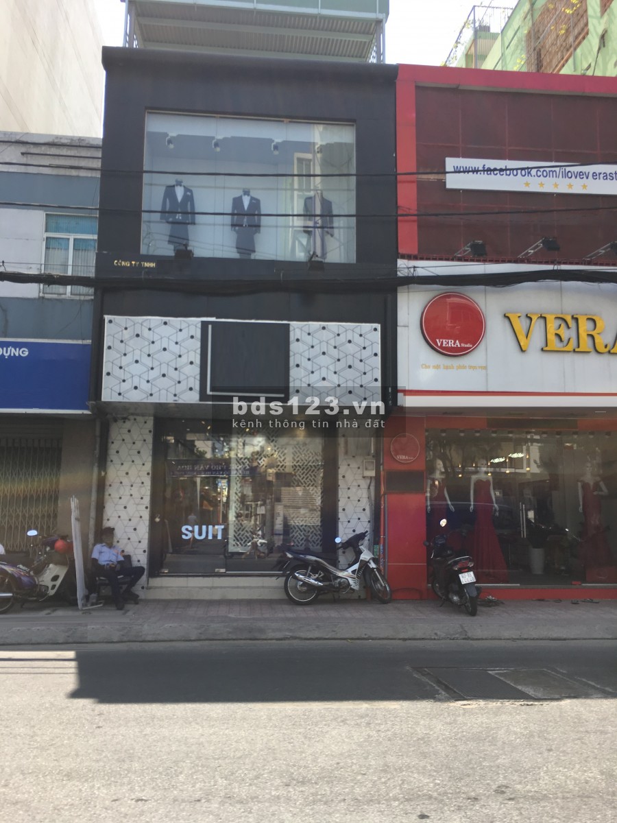 Nhà mt 4x20m + đ.Nguyễn Văn Thương (D1 cũ) kd tấp nập