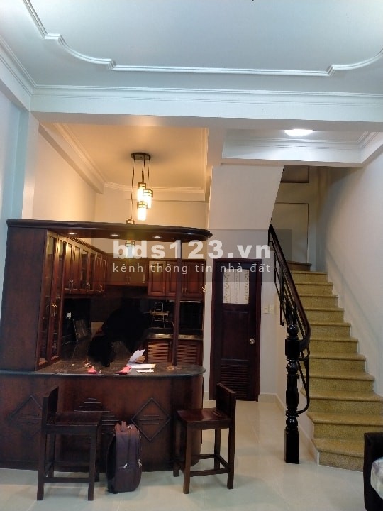 BÁN GẤP NHÀ HẺM CMT8 QUẬN 10, 30m2 (3.8x8) 4 TẦNG GIÁ CHỈ 4.75 TỶ - KHÓ TÌM ĐƯỢC CĂN THỨ 2