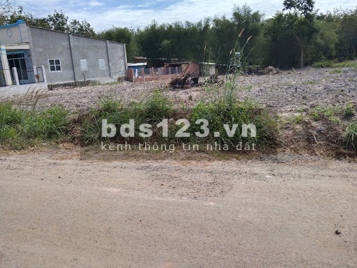 Đất 1033m2 đã bán, còn đất 1132m2 giá công nhân 370 triệu đường nhà nước thông