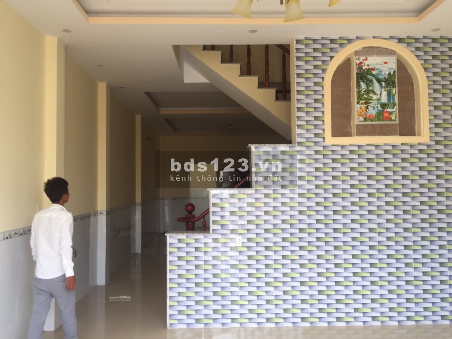 Bán gấp căn nhà vừa xây xong, SHR