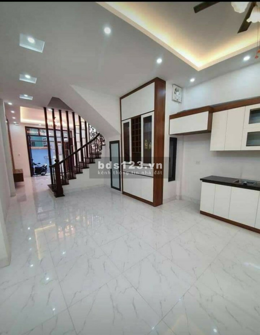 Bán nhanh căn nhà khách gửi, nằm gần The Sol city, Hưng Long_Bình chánh, SHR