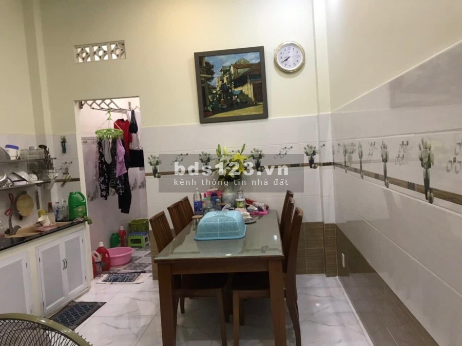 Chính chủ bán gấp nhà 1 trệt 1 lầu gần chợ Chánh Lưu, SHR, MT ĐT 741 phù hợp kinh doanh