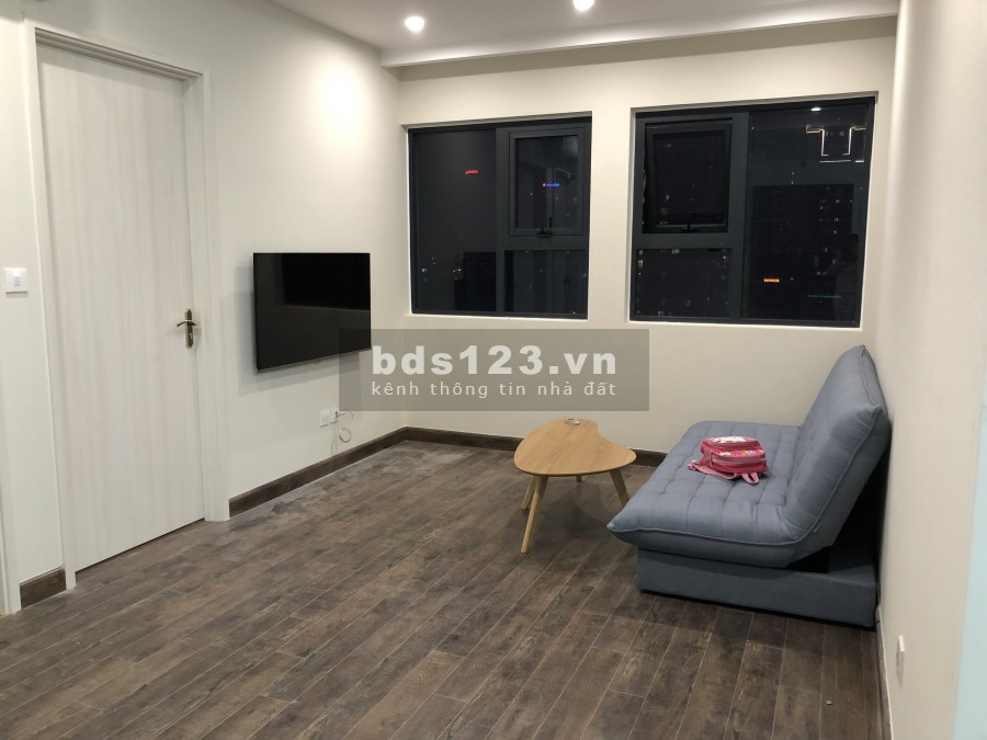Cần bán gấp căn 2PN chung cư Goldseason, Full nội thất xịn, ở ngay trước tết. LH:0911.126.936