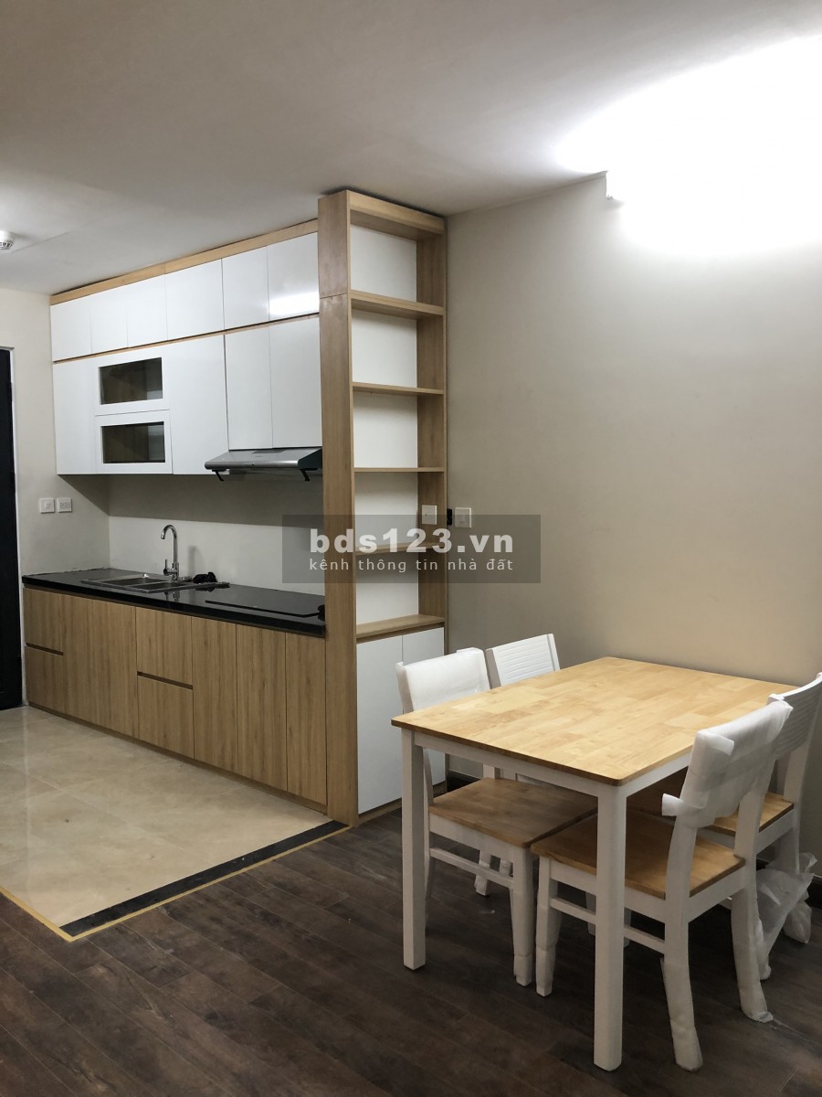 Cần bán gấp căn 2PN chung cư Goldseason, Full nội thất xịn, ở ngay trước tết. LH:0911.126.936