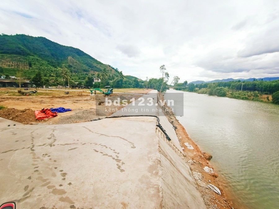 Bán lô đất View Trực Diện Sông Cam Lâm Siêu Đẹp giá cực RẺ! Xem Ngay!