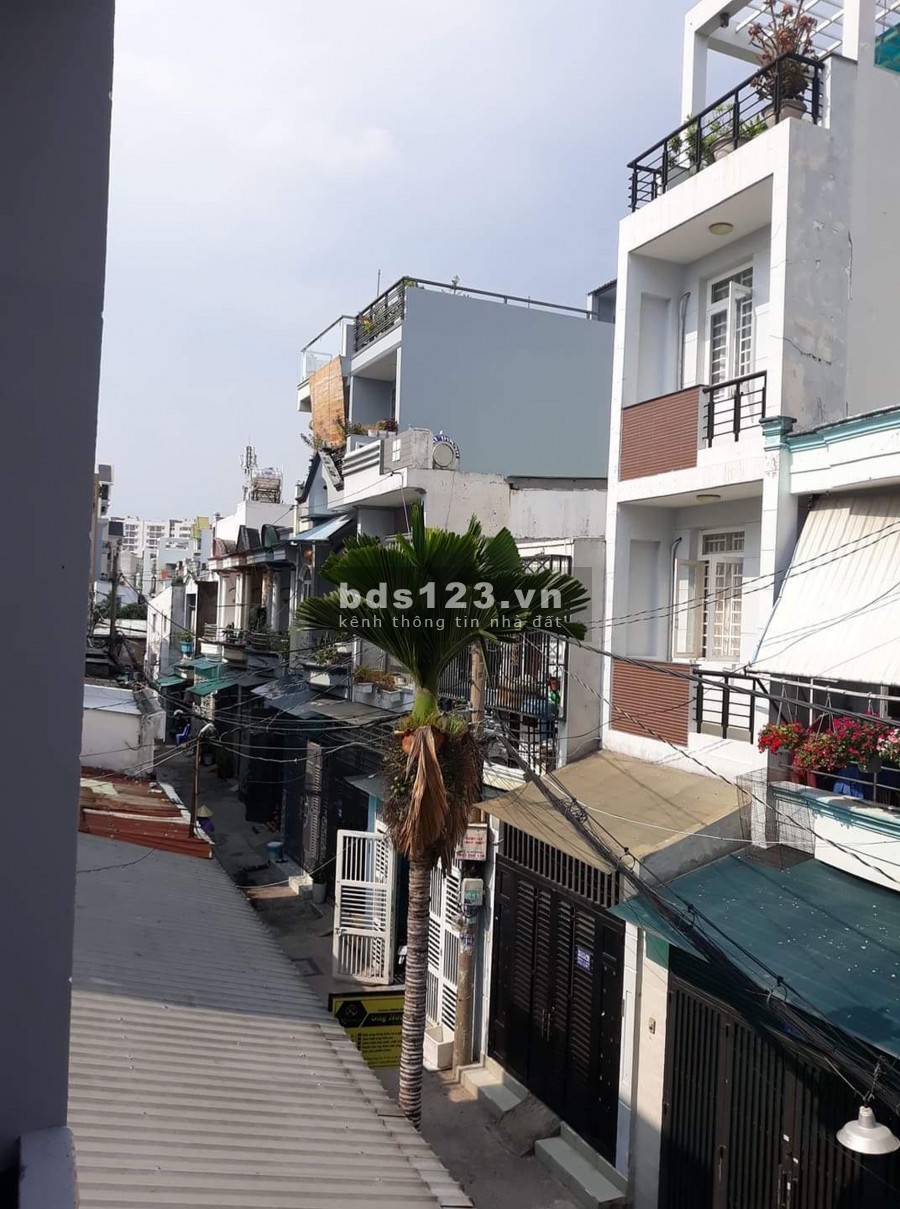 Bán nhà 2 lầu Phan Văn Trị Gò Vấp giá chỉ 3.2 tỷ. HXH, DT(4.2 x 10).