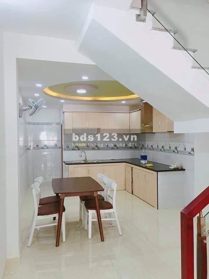 Cần ra gấp 1 căn nhà 40m2 gần chợ Bình Thành Giá yêu thương chỉ có 1 tỷ 980 triệu.