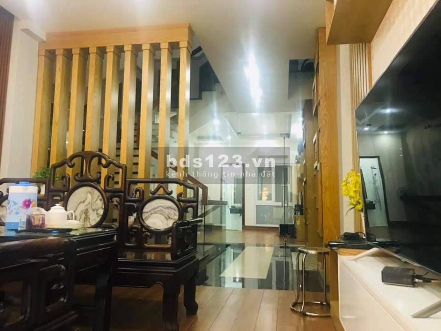 Biệt thự hẻm 8m đường CMT8 dt 100m2 (5.5x17.5), 4 tầng. CHỈ 12 TỶ. LH: 0914648319. TẶNG NỘI THẤT