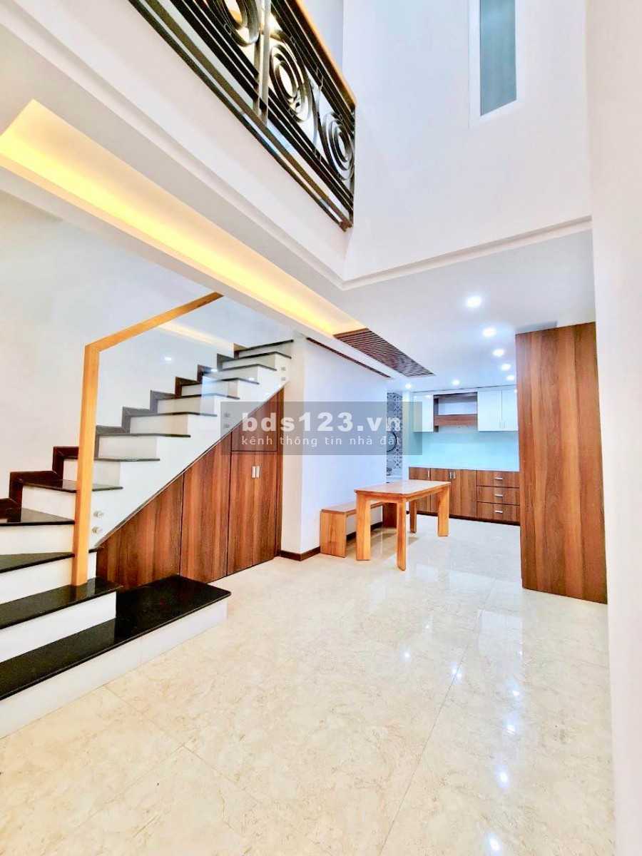 Nhà Trịnh Đình Trọng Tân Phú 82m2-hẻm xe hơi 6m chỉ 5.4 tỷ