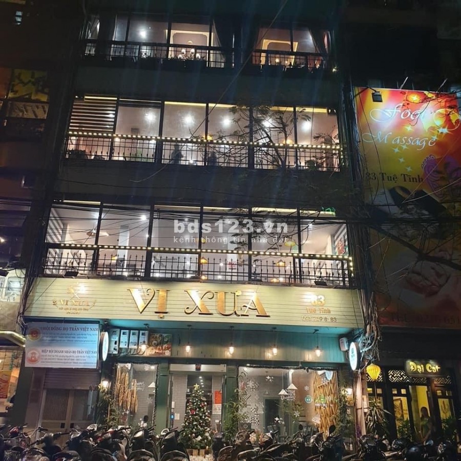 Cho thuê nhà mặt phố Chùa Láng, gần VinCom giá rẻ.