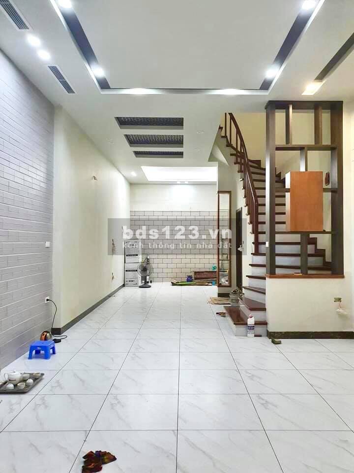 Bán nhà Phố Doãn Kế Thiện, Cầu Giấy. DT 52m2x5tầng. LH: 0846 282 986.