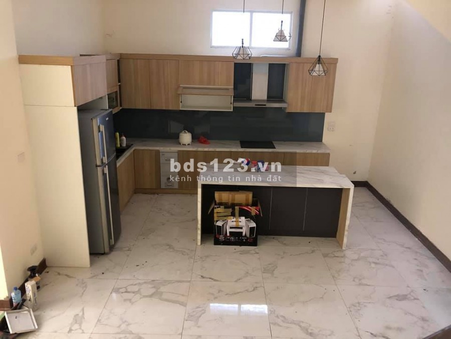 Bán gấp nhà Bồ Đề, ô tô, kinh doanh, 74m, 5 tầng, MT 4m, nở hậu, 6.59 tỷ