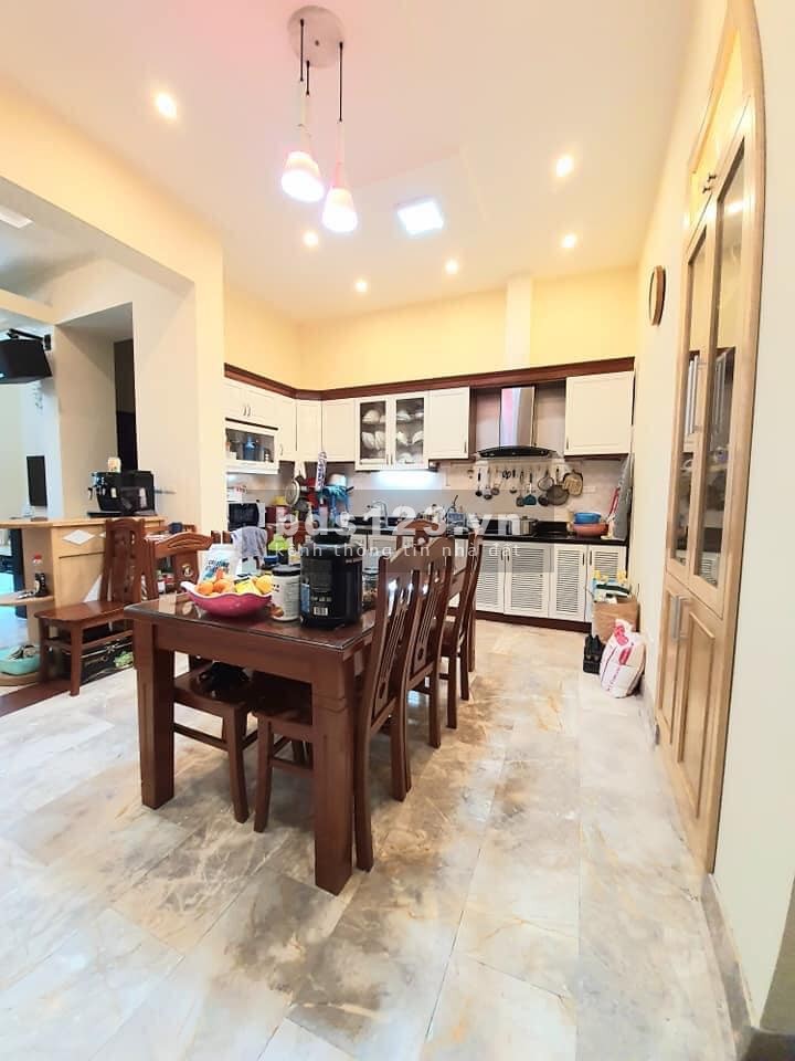 BIỆT THỰ SÂN VƯỜN HOÀNG VĂN THÁI 145M2X4T, MT 6.5M, GARA,Ô TÔ TRÁNH, NHỈNH 13 TỶ