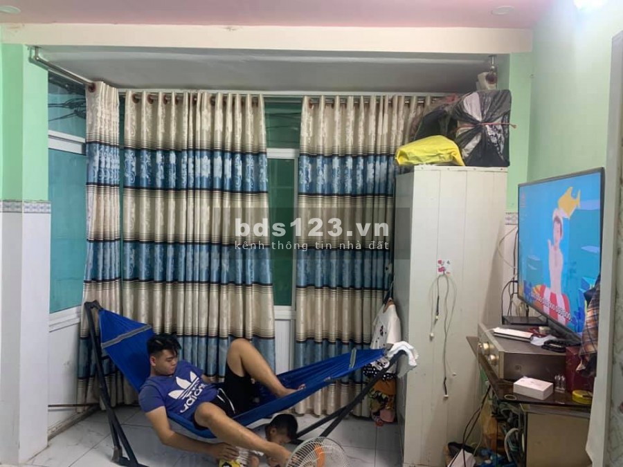 Quận 11 Nhà hẽm 3 gác sát mặt tiền đường lớn – Gía Hữu Nghị 2.8 Tỷ