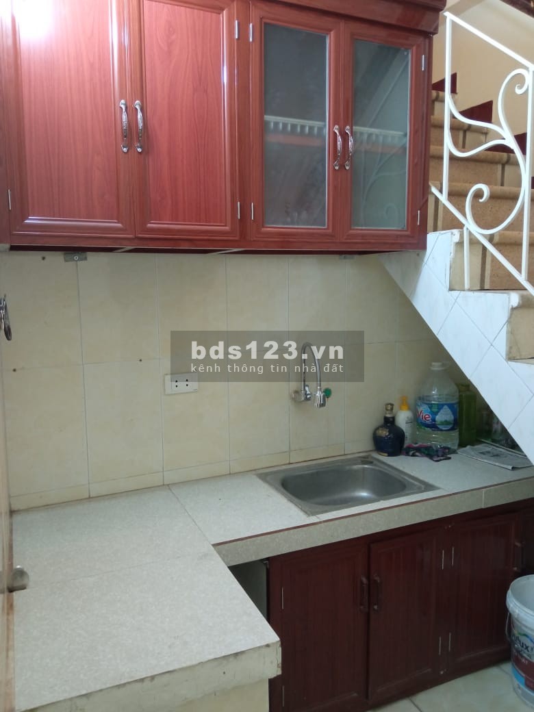 Cho thuê nhà 3 tầng mới 2PN, thông thoáng, ngõ thông, oto đỗ cửa phố Kim Ngưu, Hai Bà Trưng