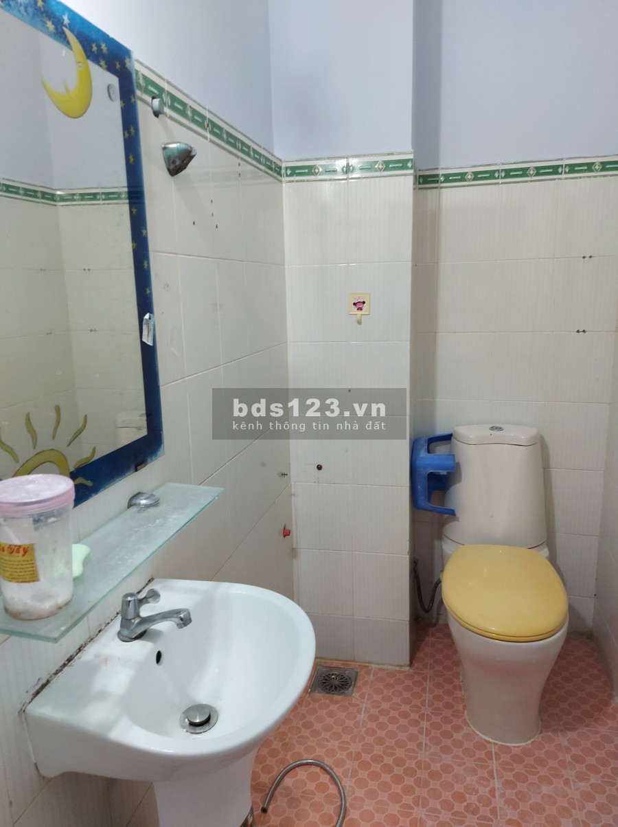 Cho thuê nhà ở sinh hoạt mặt tiền 49D khu Nam Long, Phú Thuận Quận 7 nguyên căn, nhà trống,