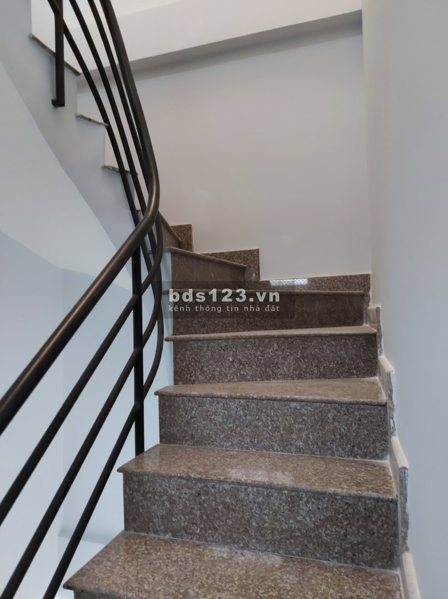 Cho thuê nhà ở sinh hoạt mặt tiền 49D khu Nam Long, Phú Thuận Quận 7 nguyên căn, nhà trống,